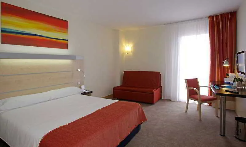 B&B Hotel Girona 3 Salt 3*,